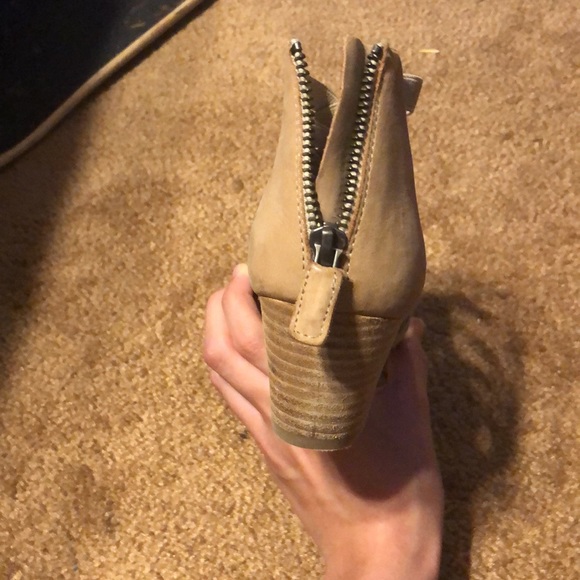 eileen fisher heels size 7 in a half - Picture 2 of 3